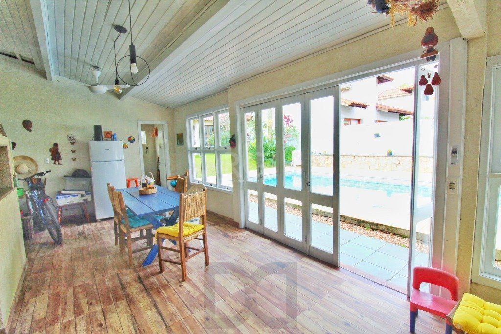 Casa em Porto Alegre, no bairro Jardim Isabel, com 4 dormitório(s), e 4 banheiro — foto 26