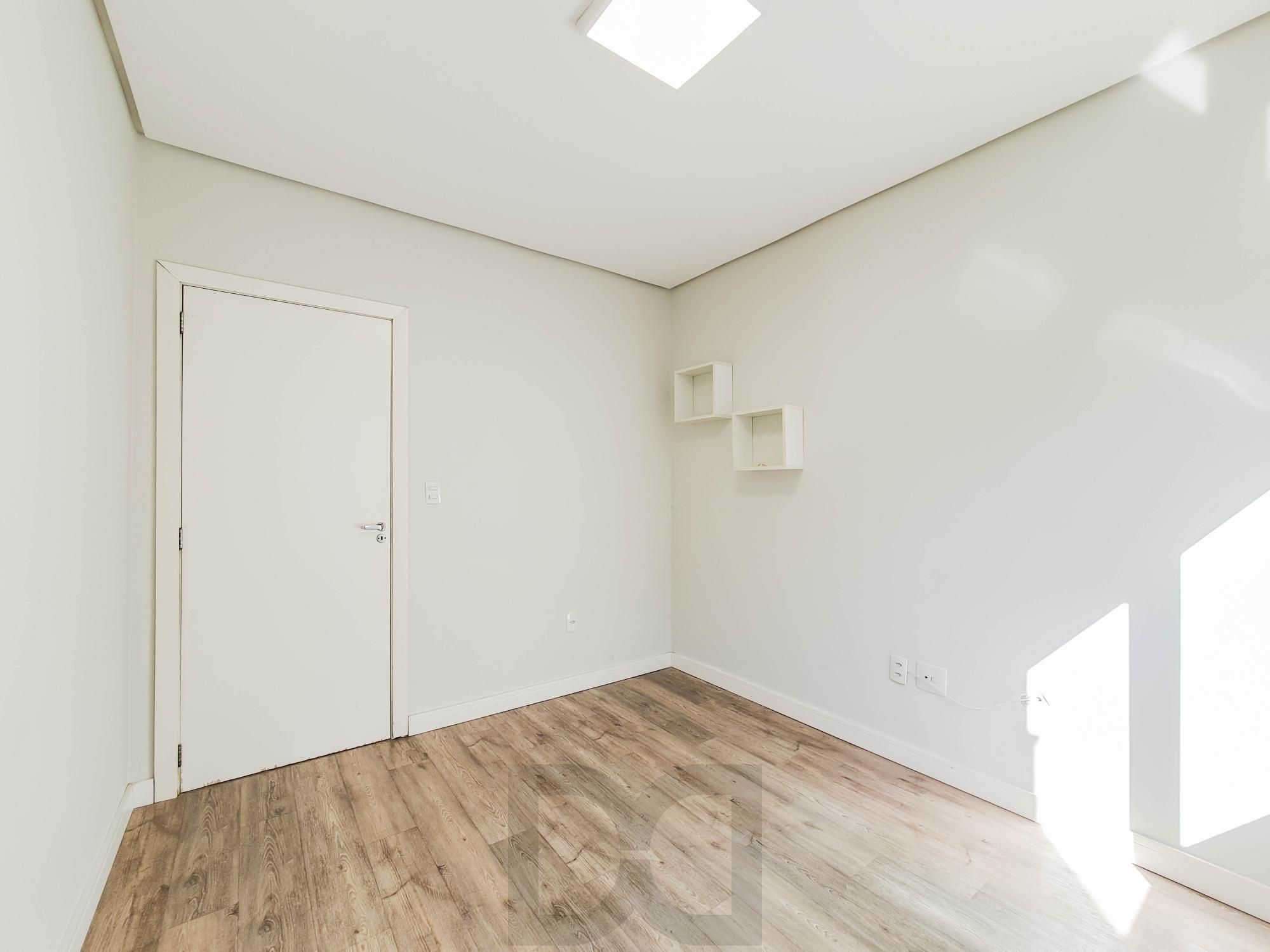 Linda casa condomínio, 3 suítes, piscina, 3 vagas cobertas. — foto 26