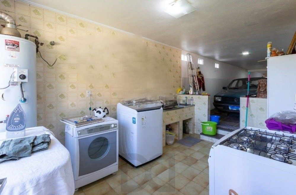 Excelente casa com 5 dormitórios, 2 suítes, 3 vagas de garagem e uma vista perene para o por do sol no Guaiba. — foto 55