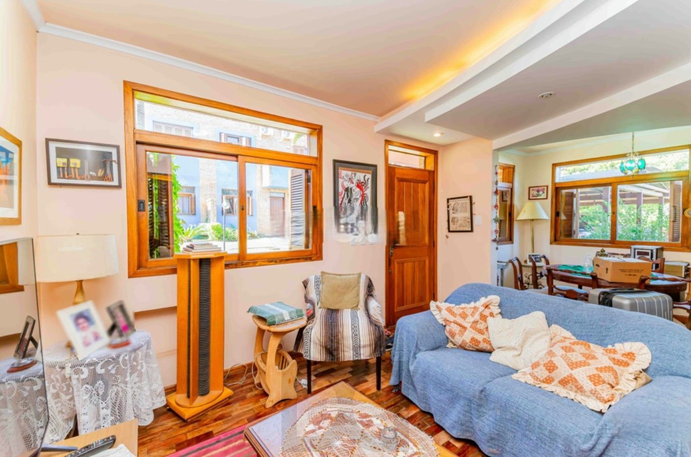Casa em Condomínio | 3 Dormitórios, Suíte, Lareira e Churrasqueira — foto 2