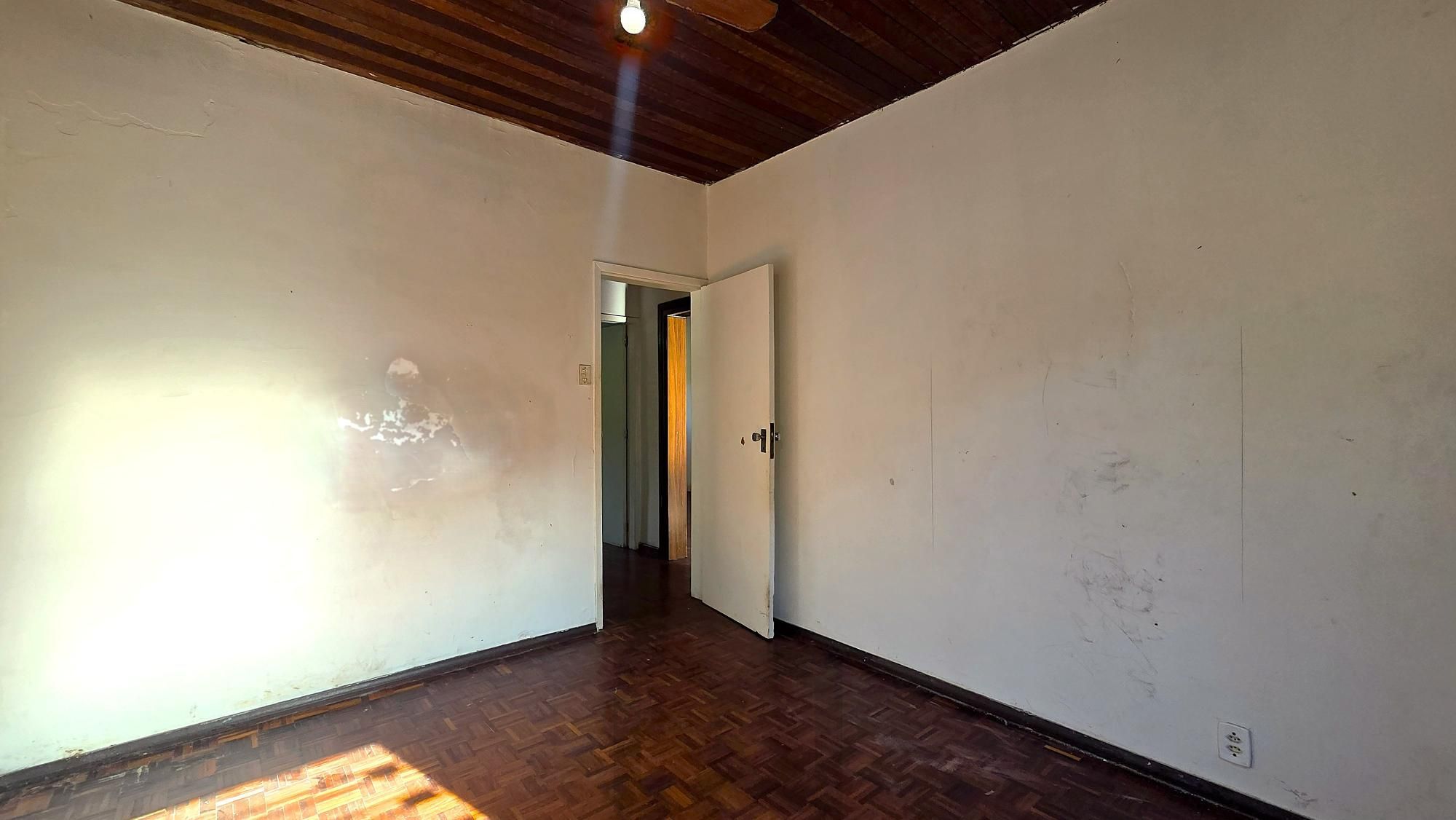Excelente casa com 160 m² privativos, 4 dormitórios e garagem para 2 carros. — foto 9