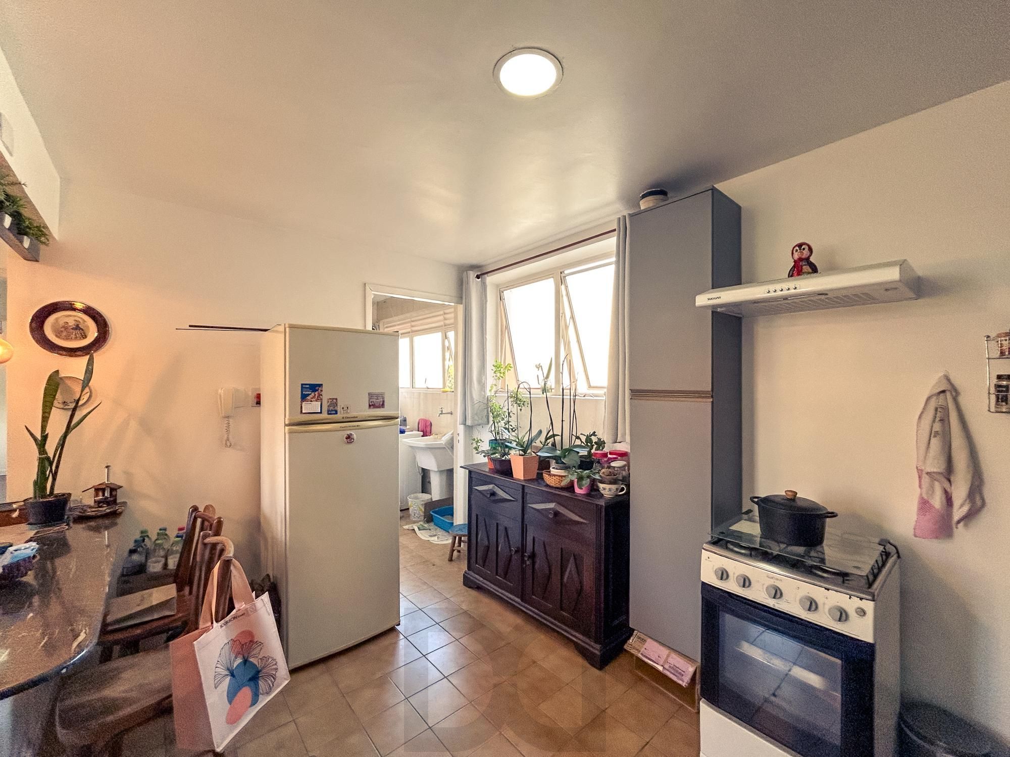 Excelente apartamento com 3 dormitórios no coração do Menino Deus — foto 9