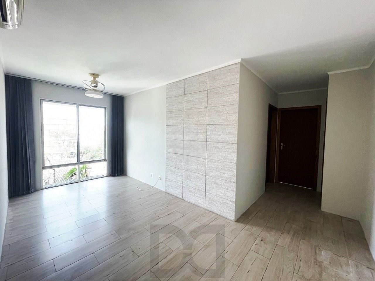Ótimo apartamento com 2 dormitórias no bairro Menino Deus. — foto 3