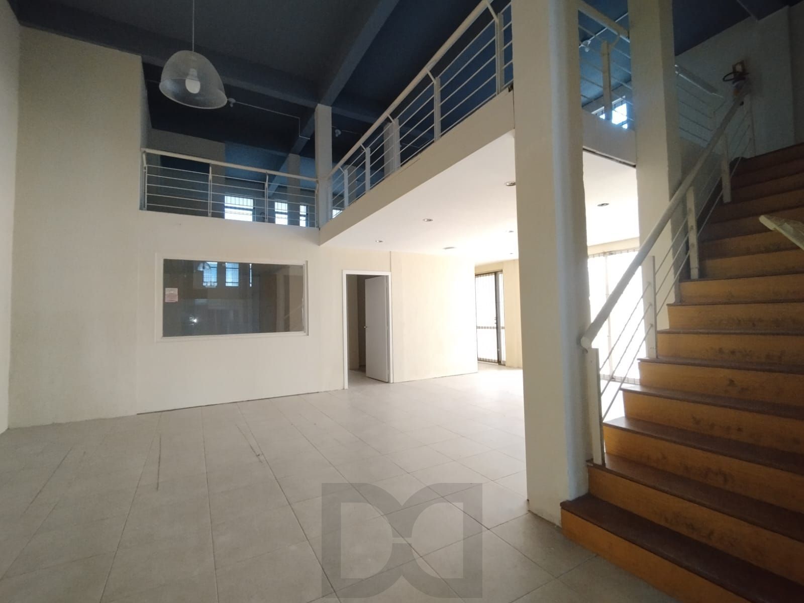 Excelente loja com 400m, 4 banheiros, 3 vagas, mezanino, fácil acesso e grande visibilidade no bairro Tristeza — foto 16