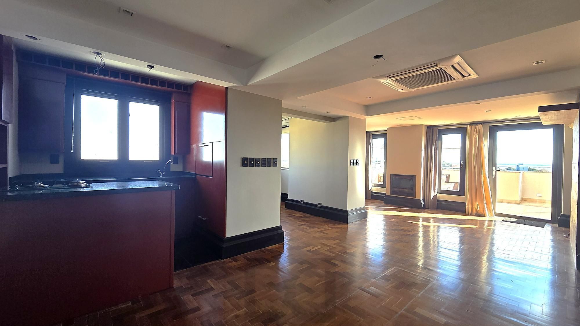 Belíssima cobertura com 153m2 de área privativa, com 3 dormitórios, um suíte e uma vaga de garagem. — foto 19