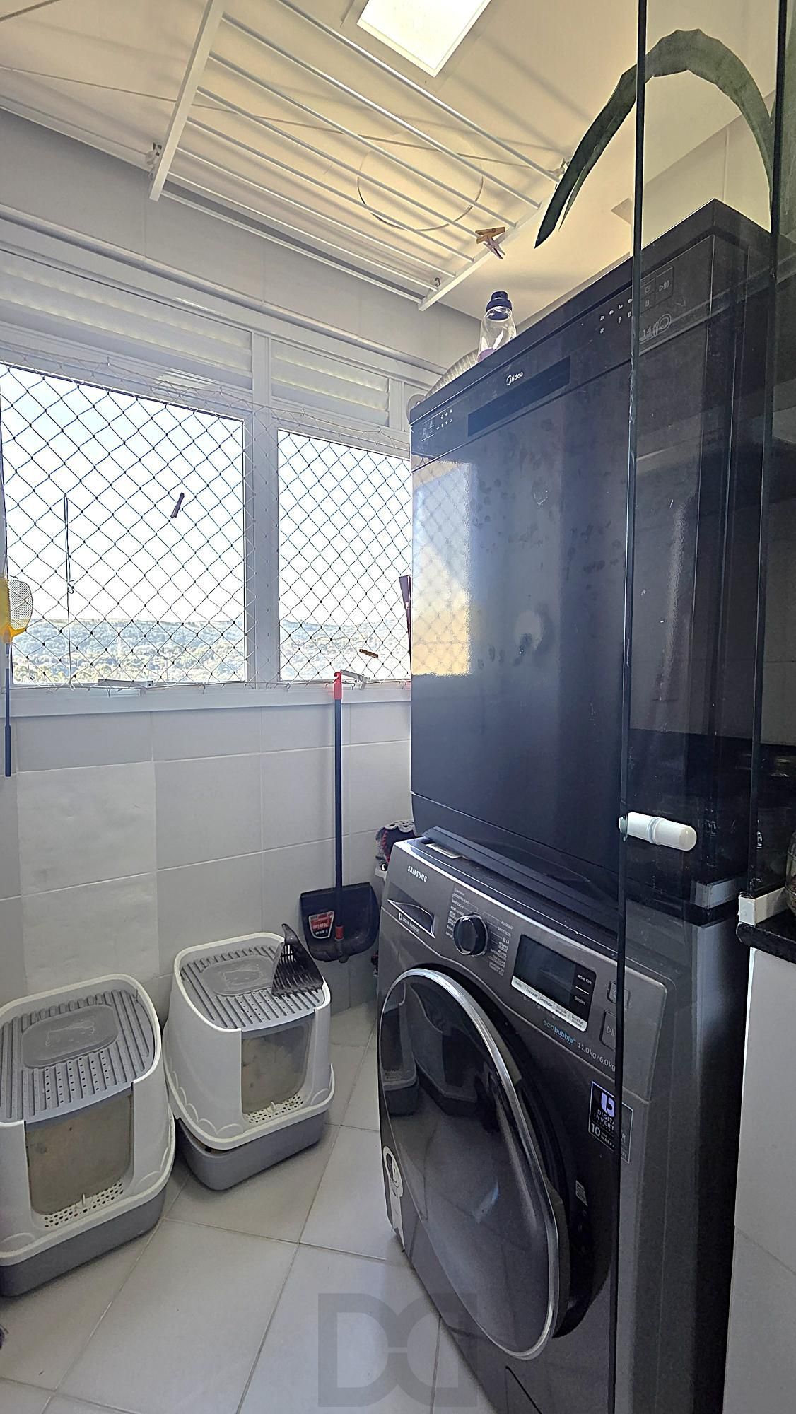 Apartamento semi mobiliado com 3 dormitórios transformados em 2, sendo 1 suíte e 1 vaga de garagem. — foto 9