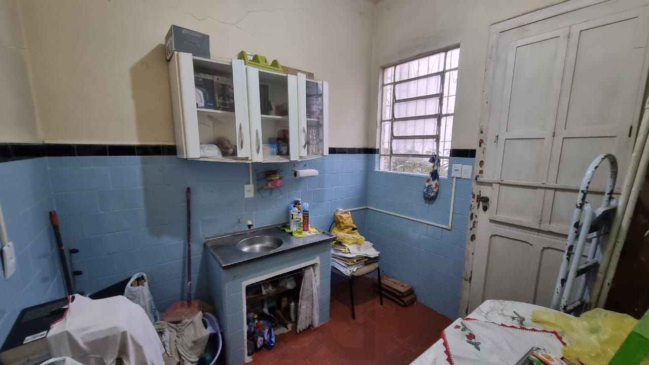 ótima casa transformada em comercial, com 3 salas, banho social, cozinha, pátio, em localização privilegiada no bairro. — foto 15