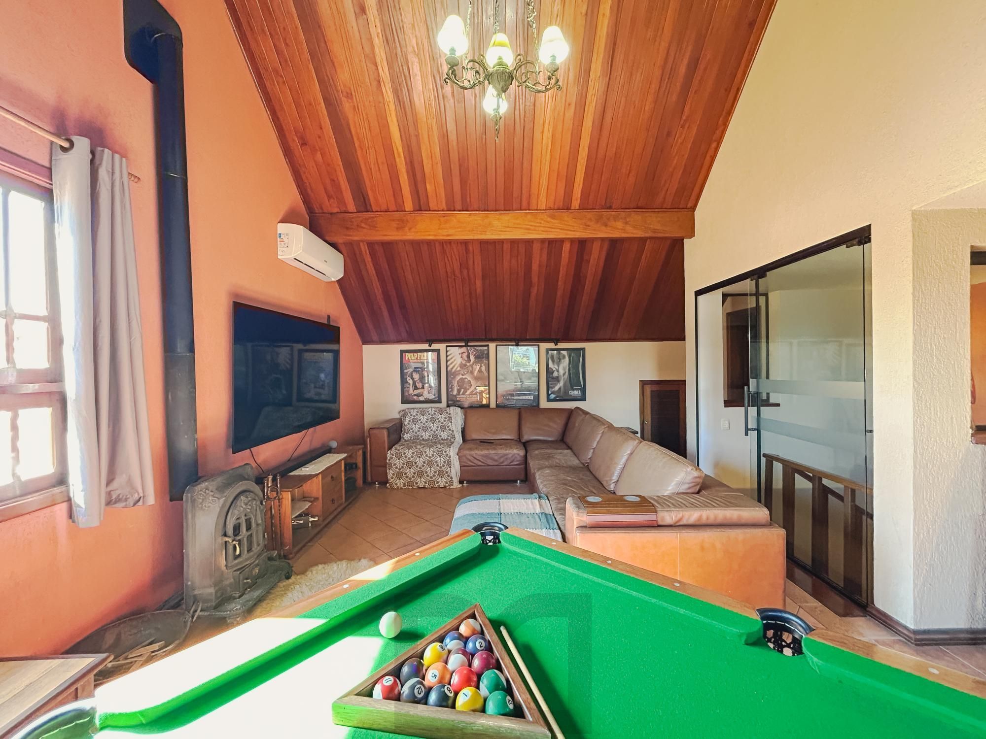 Casa com 4 suítes, piscina e área gourmet no bairro Tristeza. — foto 48