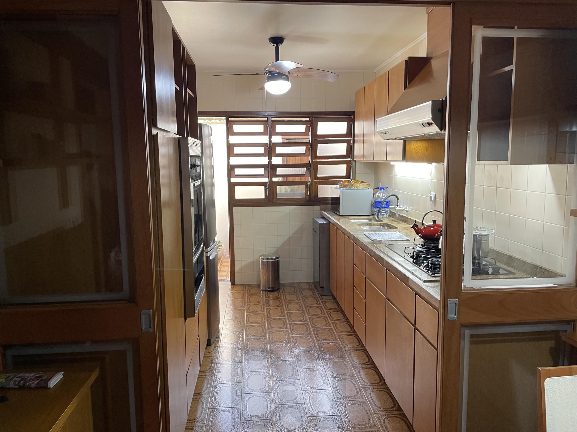 CASA COM 3 DORMITORIOS COM 1 SUITE - BAIRRO VILA NOVA — foto 19