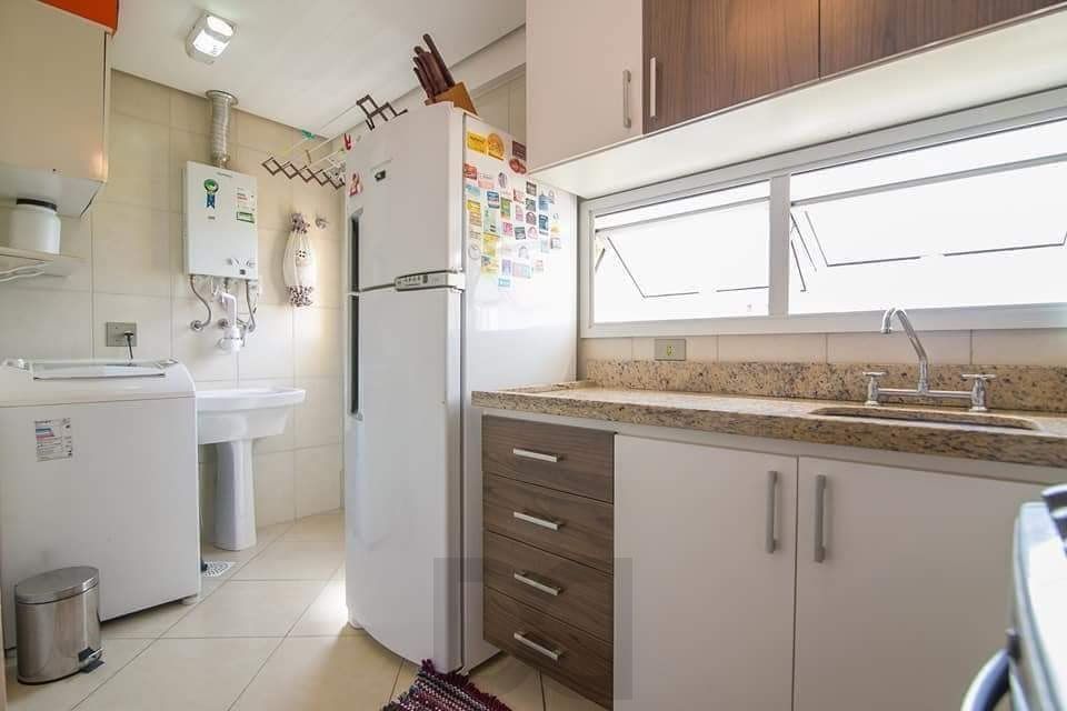 Ótimo apartamento no Condomínio Jardins de Provence, no Bairro Cristal, com 3 dormitórios. — foto 6
