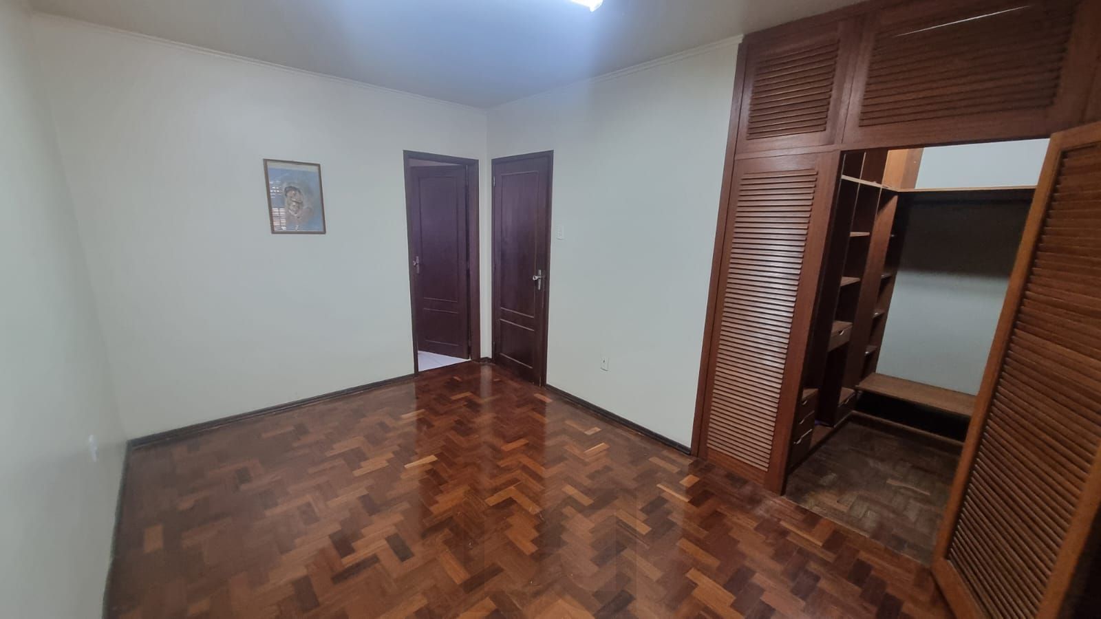 Ótima Residência com 5 dormitórios e 2 suítes. Bairro Santa Tereza. — foto 16