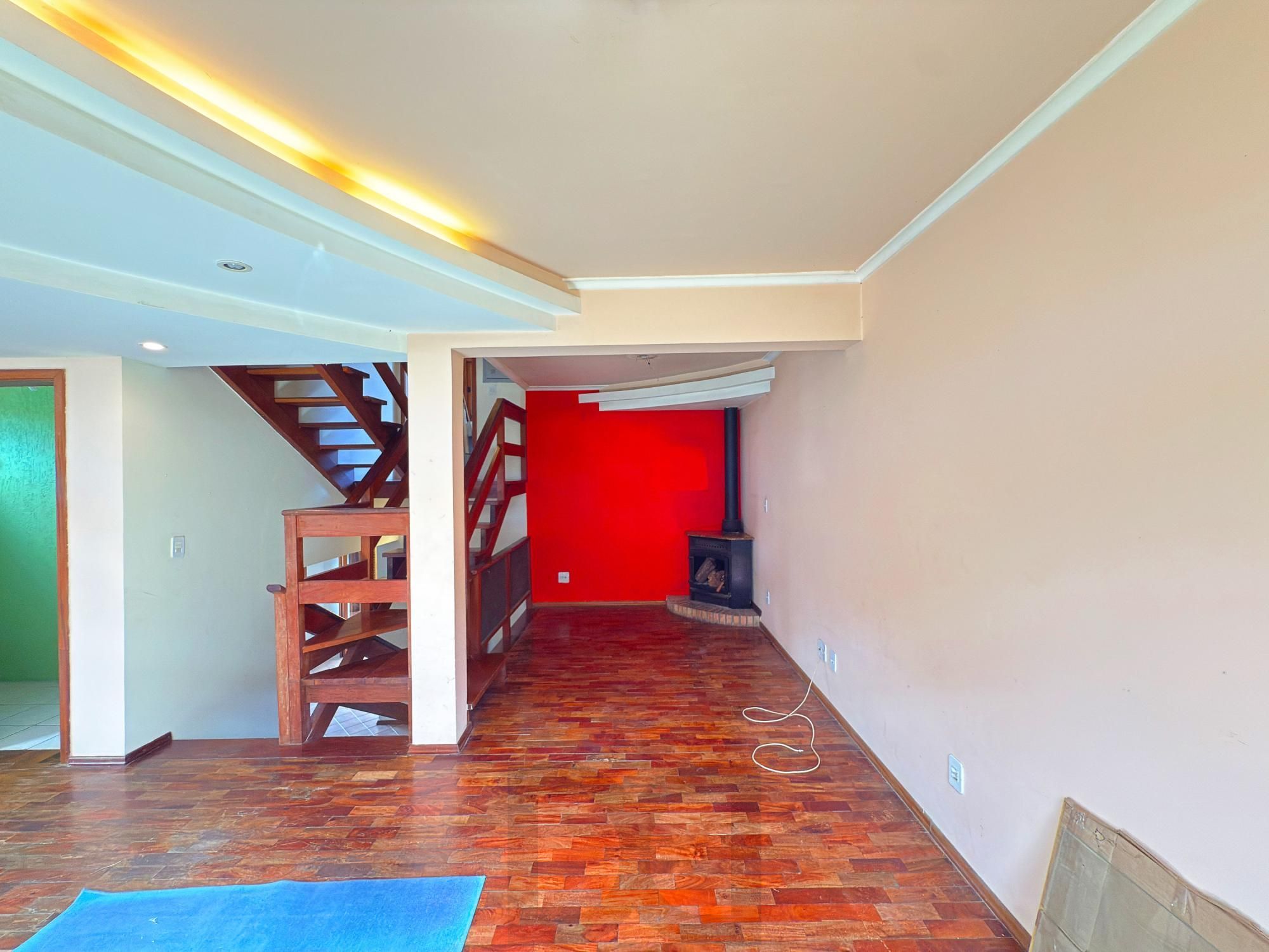 Casa em Condomínio  | 3 Dormitórios, Suíte, Lareira e Churrasqueira — foto 29