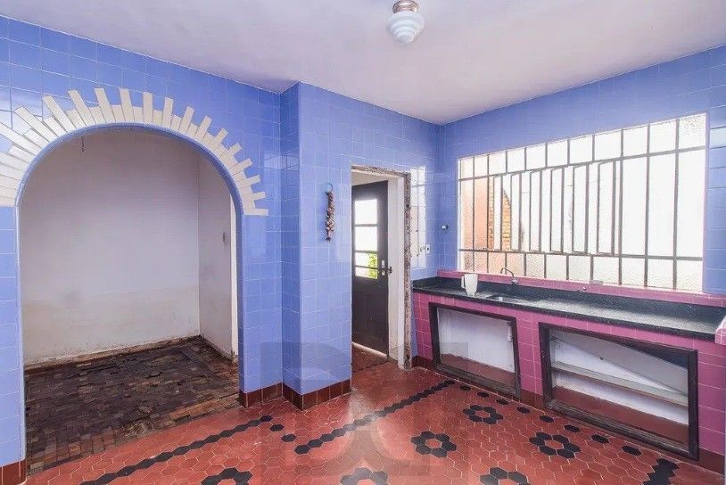 Terreno amplo com 420 m² (14x30), localizado em uma das regiões mais valorizadas do bairro Menino Deus. — foto 12