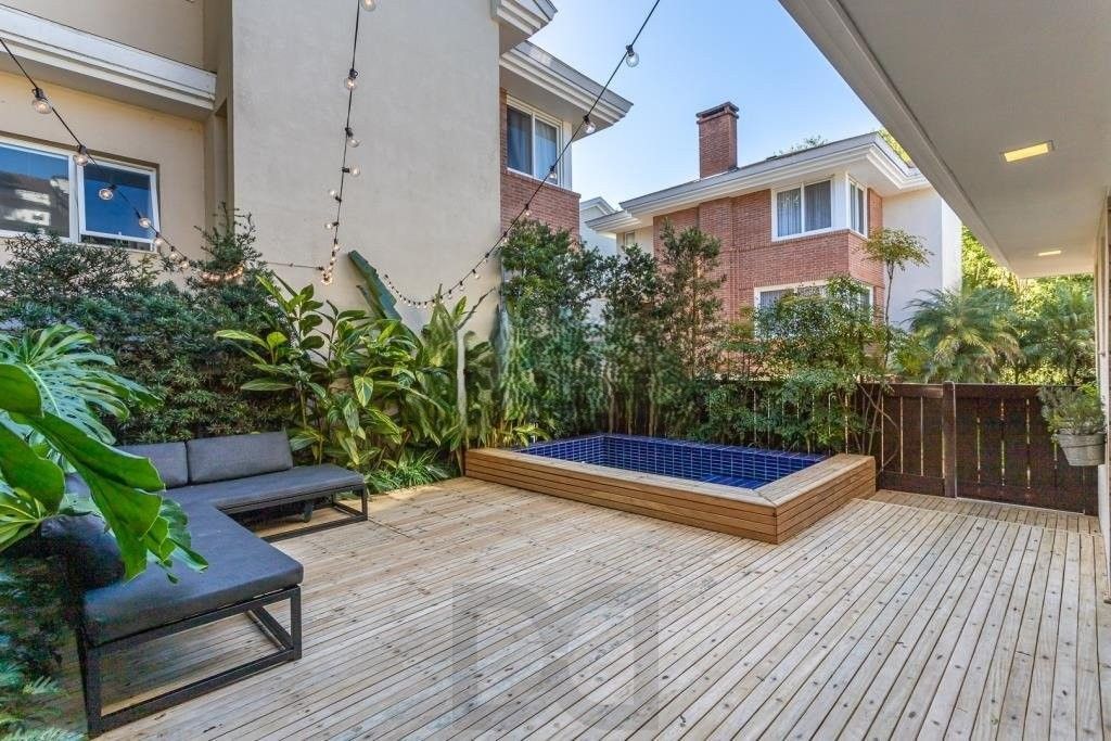 Casa em condomínio no Bairro Pedra Redonda de Alto Padrão construtivo. — foto 29