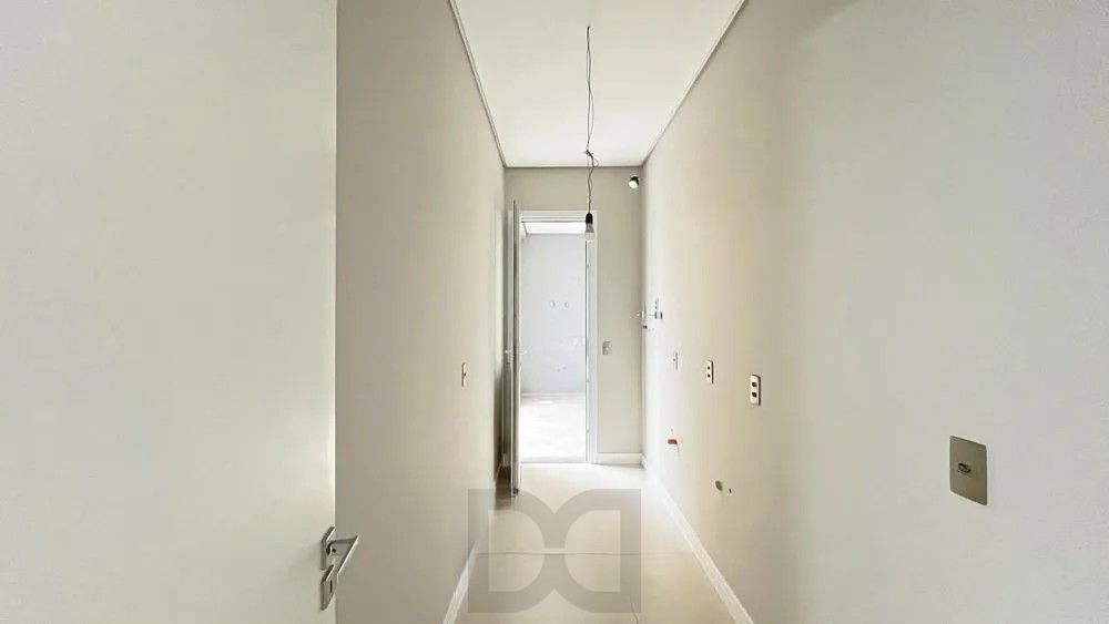 Apresentamos esta belíssima casa térrea 174m2 de área privativa, 3 suítes e 3 vagas de garagem, no Condomínio Altos do Lago. — foto 27