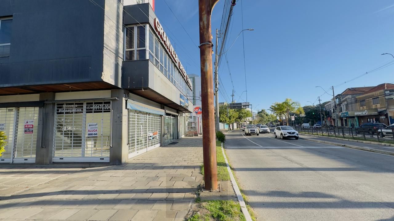Excelente loja comercial na avenida Teresópolis, com sobreloja, 2 banheiros — foto 2
