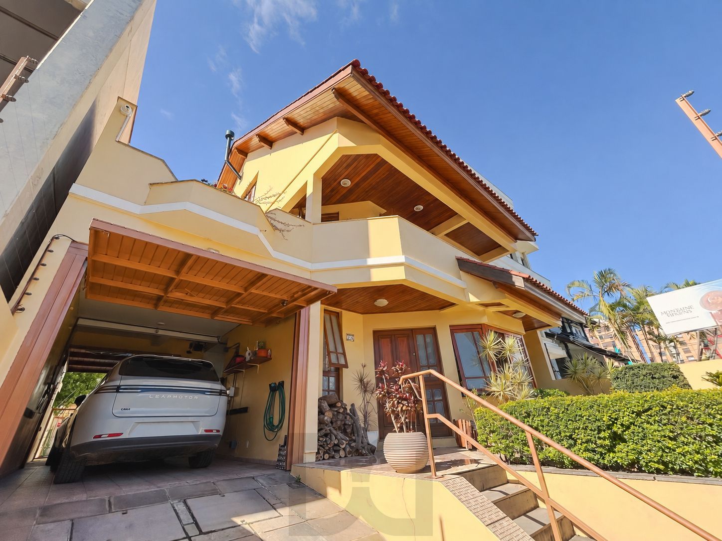 Casa com 4 suítes, piscina e área gourmet no bairro Tristeza. — foto 3