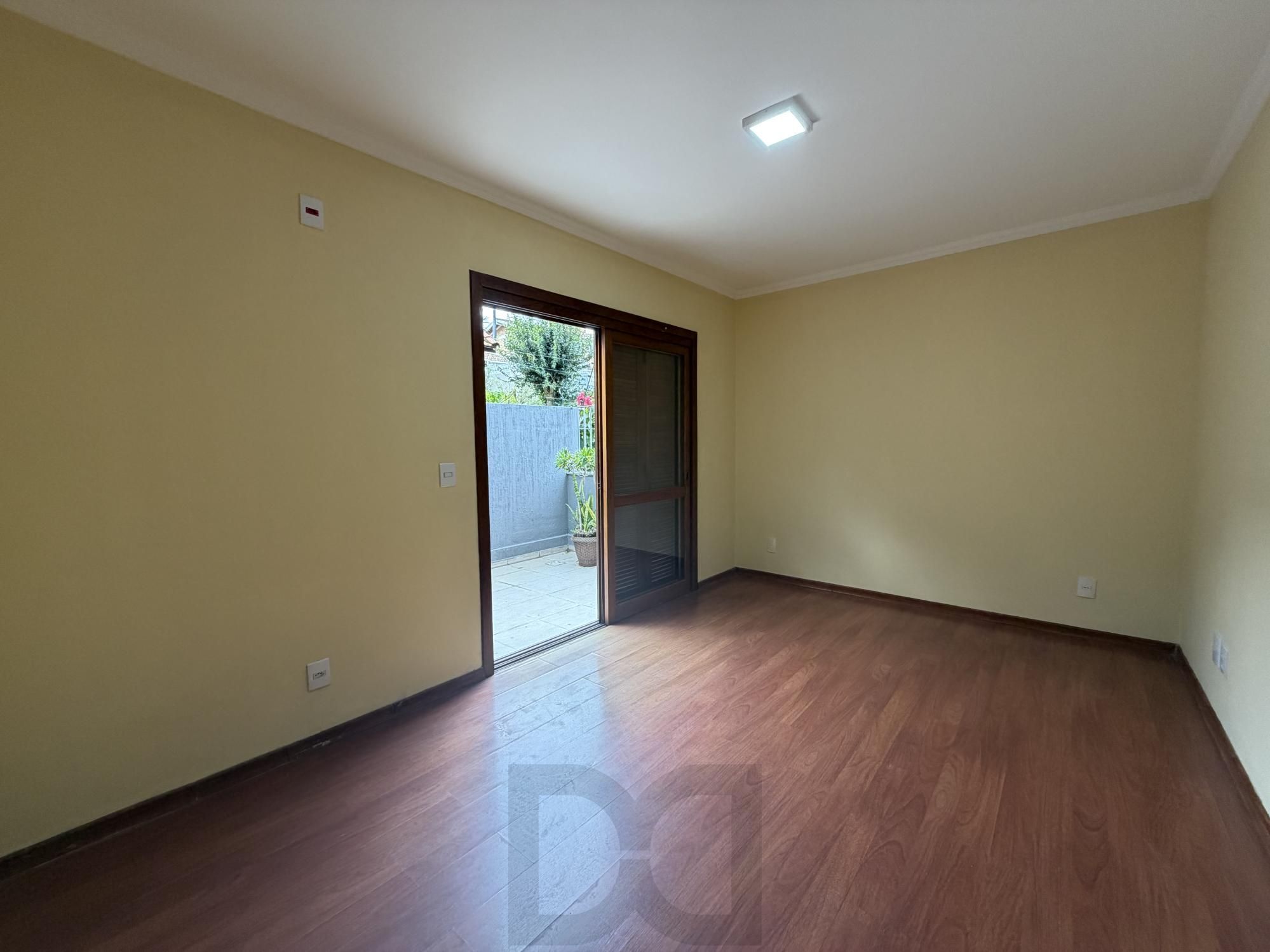 Apartamento Garden com 2 dormitórios, sendo 1 suíte, churrasqueira e lareira, 2 vagas de garagem cobertas. — foto 21