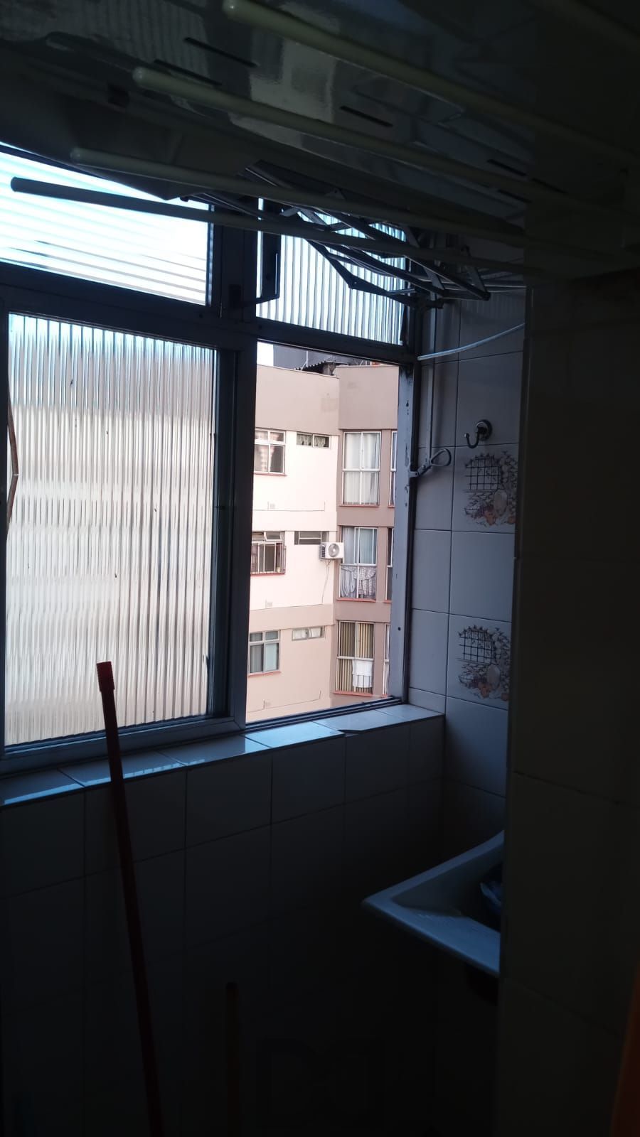 Apartamento no Bairro Cristal com 2 dormitórios. — foto 9