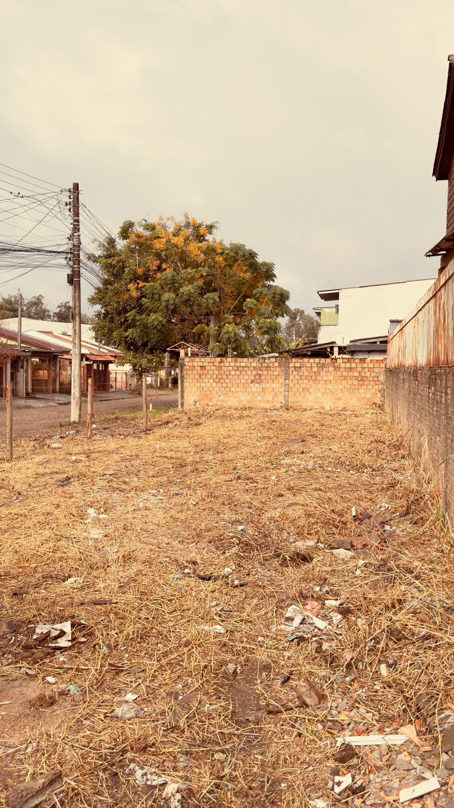 Terreno de esquina para venda, medindo 7,50x 27,25(204,37m²) bairro Hípica. — foto 6