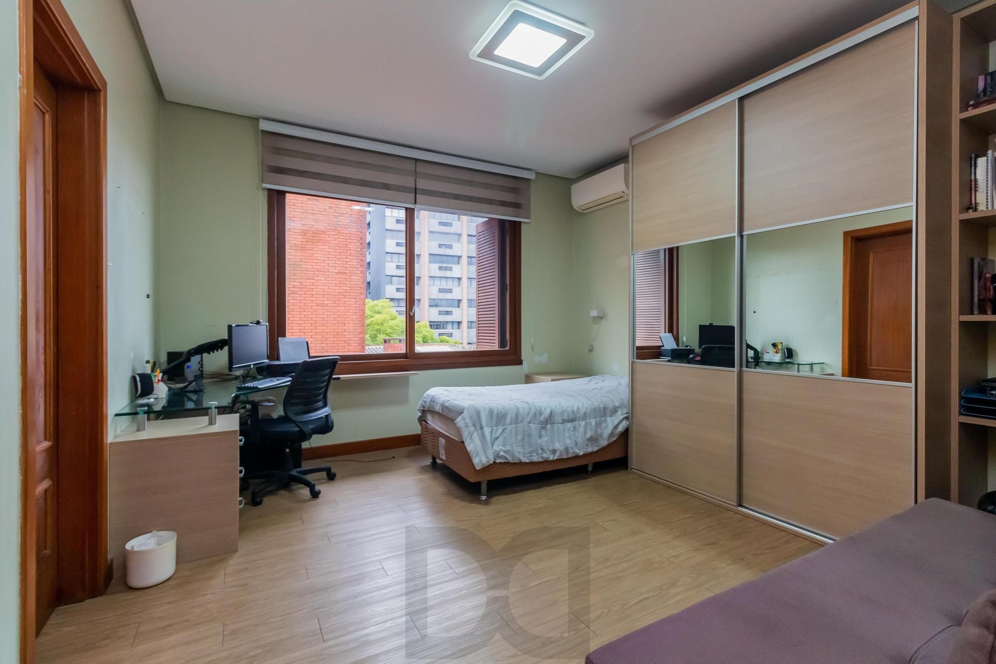 Maravilhoso apartamento no Bairro Moinhos de Vento com 4 dormitórios e 3 suítes. — foto 23