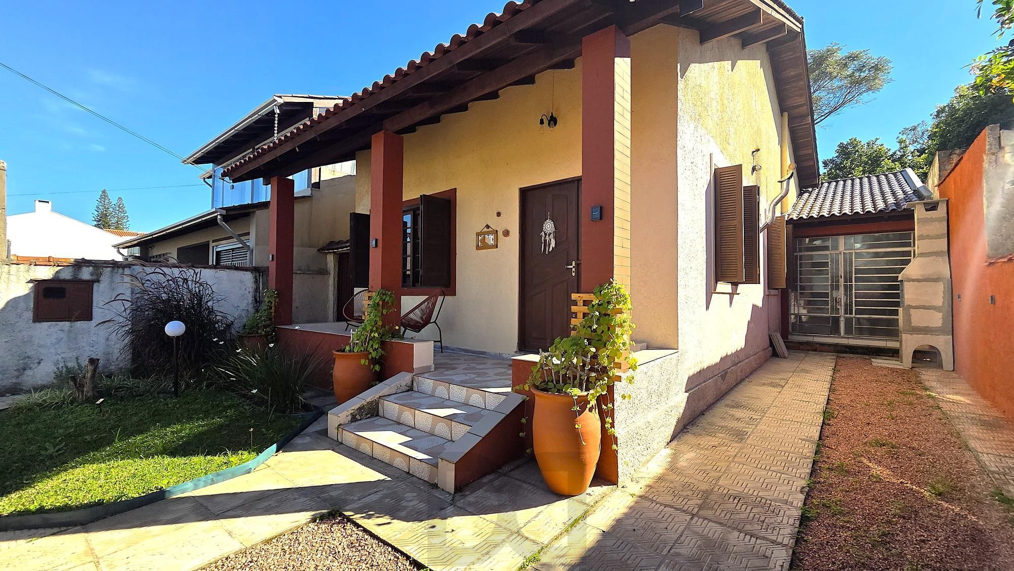 Casa térrea totalmente reformada, com 3 dormitórios, sendo 2 suítes e 2 vagas de garagem. — foto 23