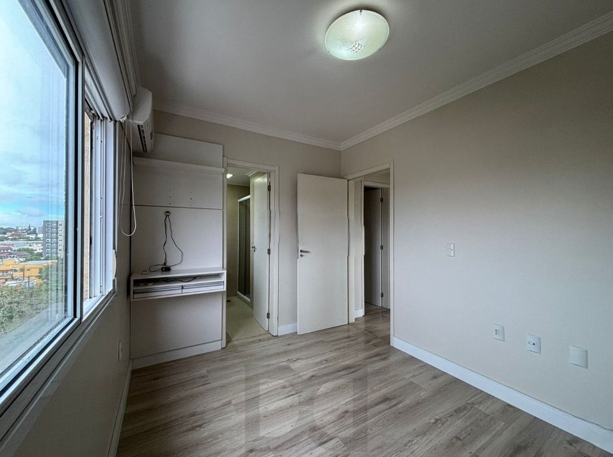 Apartamento com 2 dormitórios sendo 1 suíte, com churrasqueira e vaga coberta. — foto 15