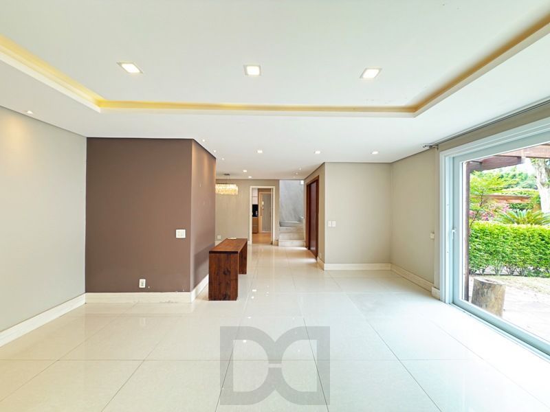 Linda Residência em Condomínio Fechado no Bairro Pedra Redonda. — foto 12