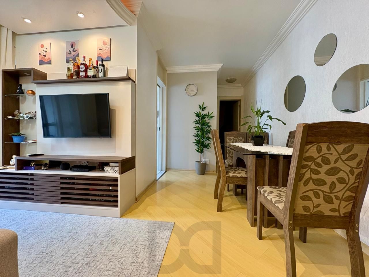 Apartamento 2 dormitórios com sacada e churrasqueira e vaga de garagem coberta — foto 5
