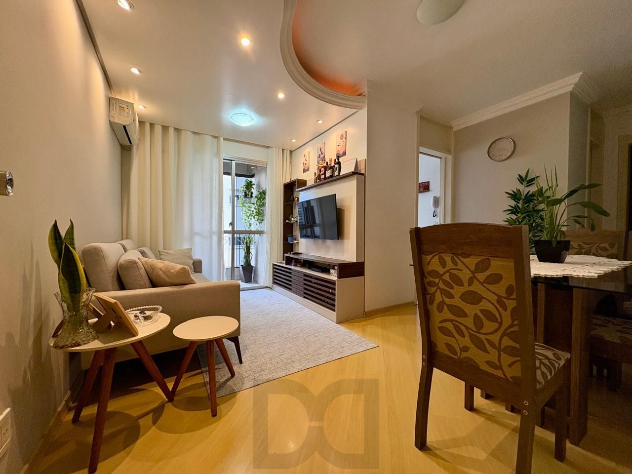 Apartamento 2 dormitórios com sacada e churrasqueira e vaga de garagem coberta — foto 1