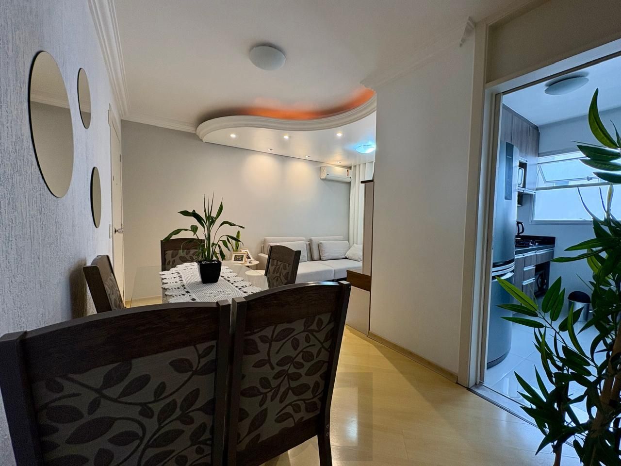Apartamento 2 dormitórios com sacada e churrasqueira e vaga de garagem coberta — foto 12