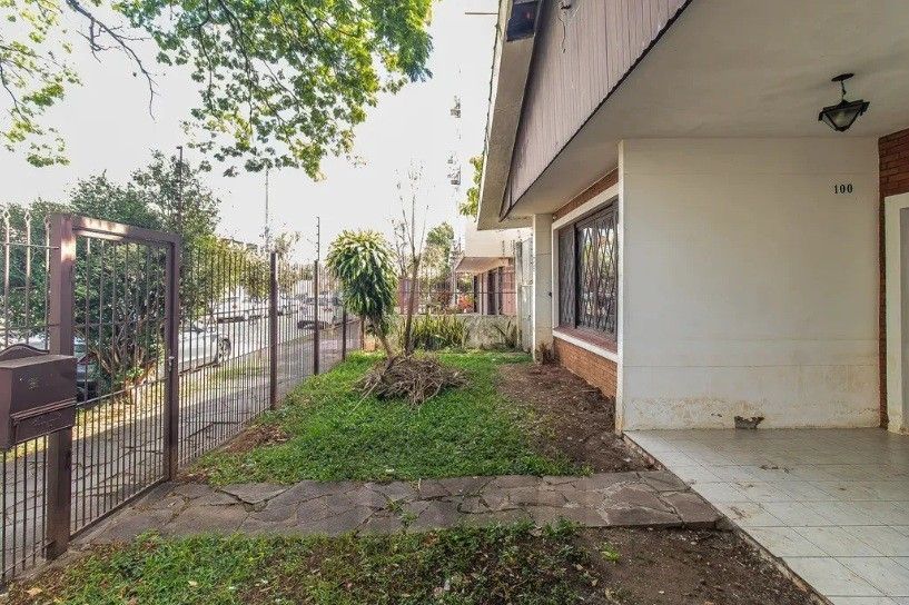 Terreno amplo com 420 m² (14x30), localizado em uma das regiões mais valorizadas do bairro Menino Deus. — foto 4