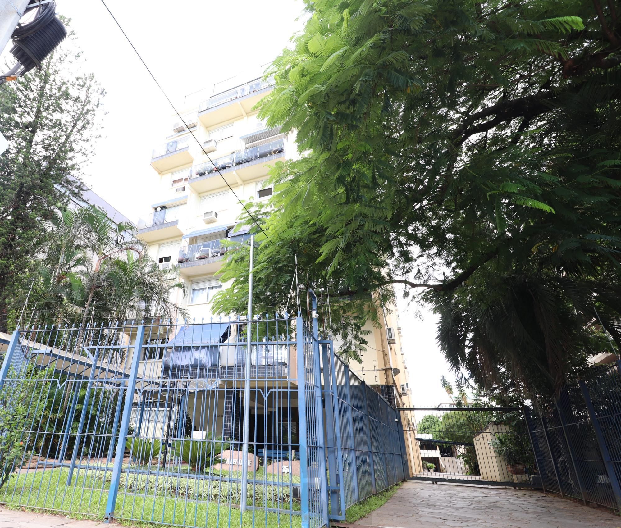 Apartamento à venda no bairro Menino Deus. Localizado em frente ao Parque Marinha do Brasil. O imóvel conta com 2 dormitórios e 1 vaga coberta. — foto 22