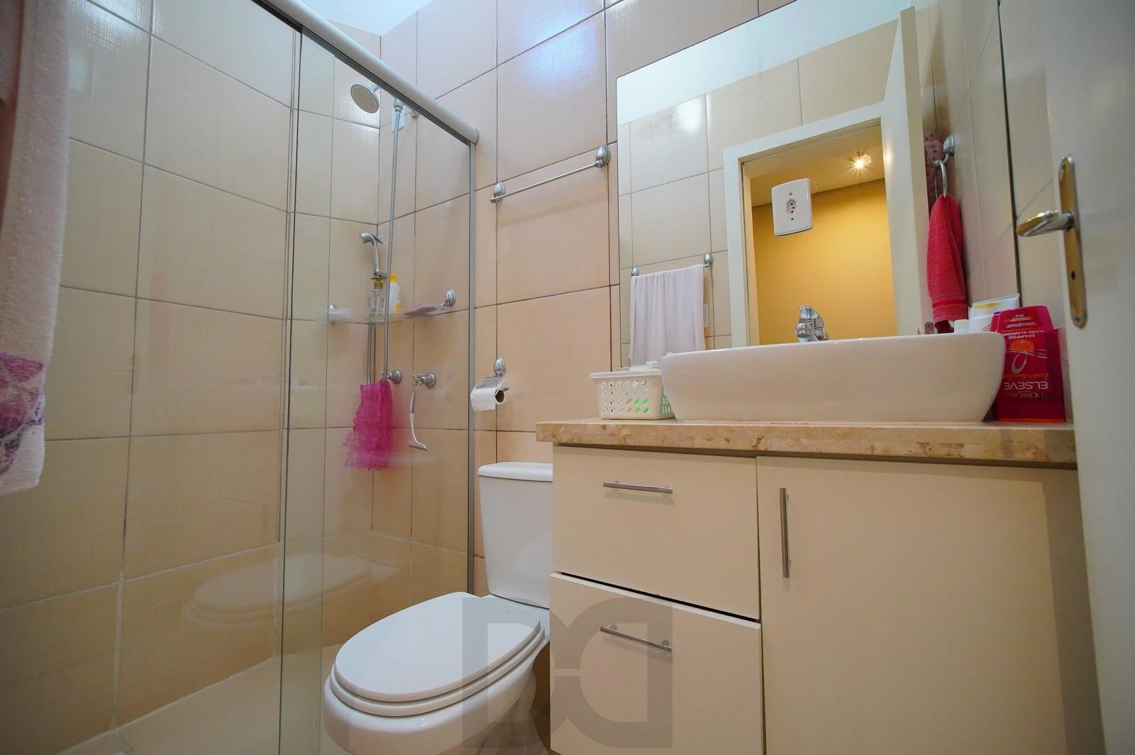 Casa em Condomínio com 3 Dormitórios, 137 m² e 2 Vagas na Zona Sul de PoA. — foto 28