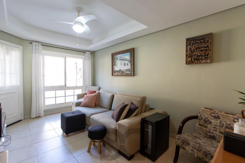 Casa em condomínio, com 3 quartos, com suíte, 2 vagas cobertas, churrasqueira, no Bairro Nonoai. — foto 5