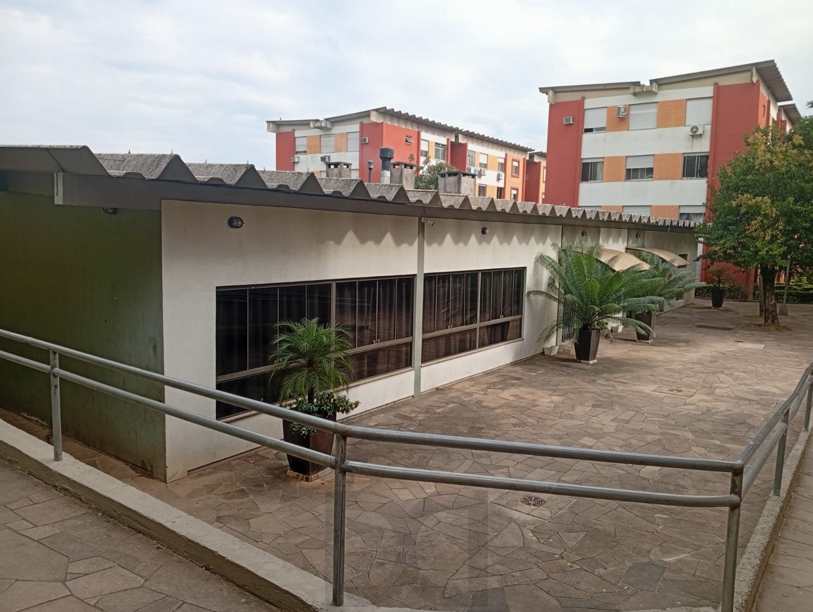 Amplo apartamento 02 dormitórios, no Bairro Vila Nova. — foto 25