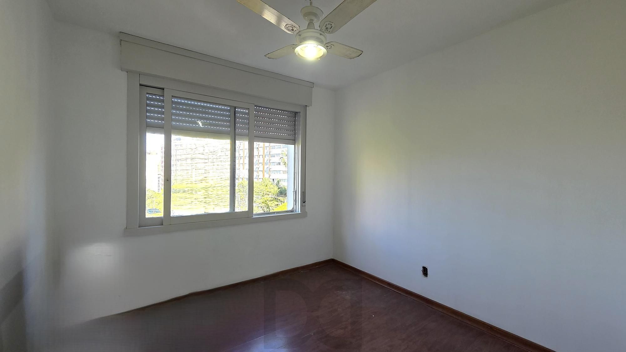 Excelente apartamento em localização privilegiada, na Avenida Dr. Nilo Peçanha com 2 dormitórios, 2 banheiros e 1 vaga de garagem. — foto 9