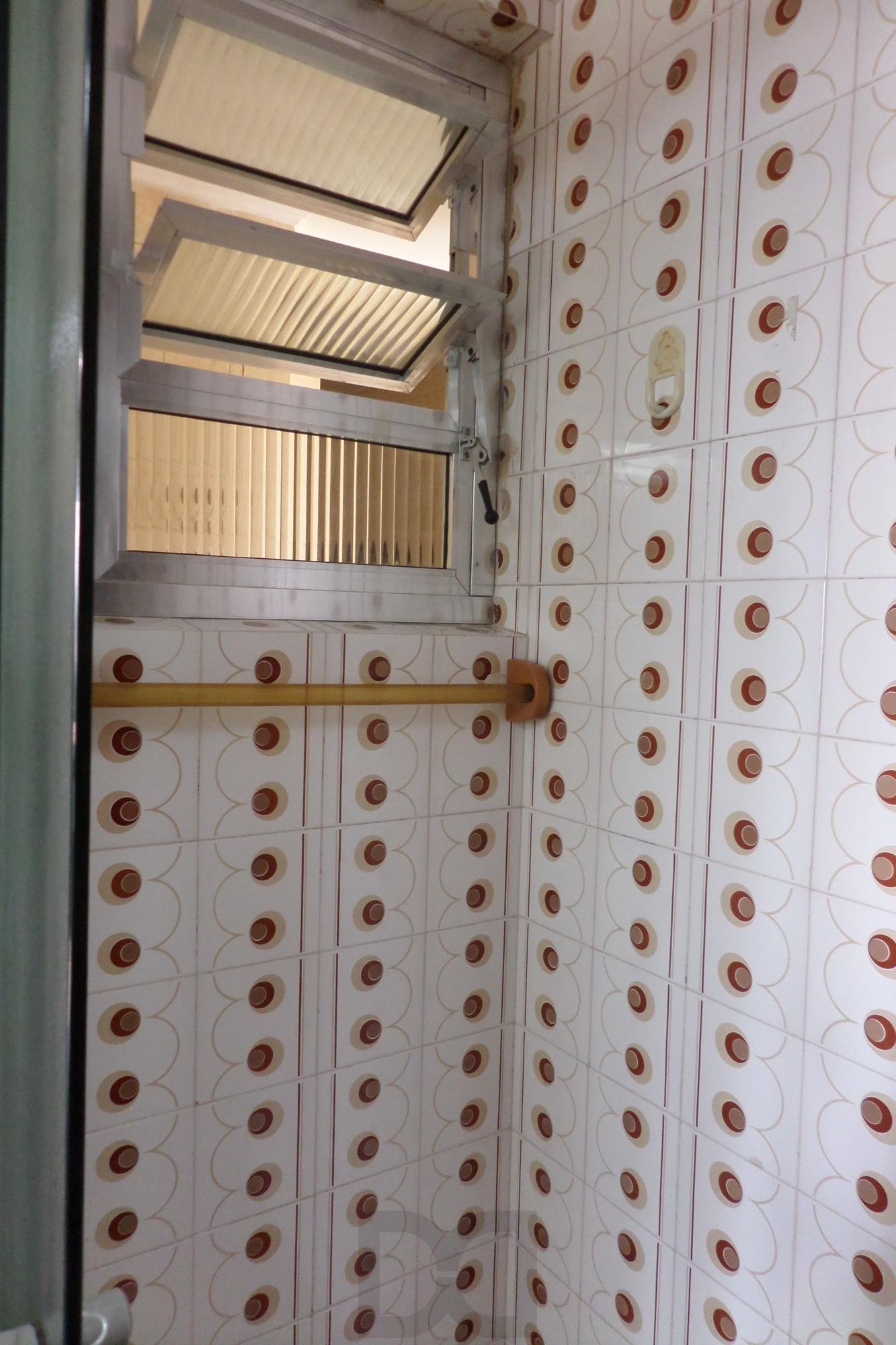Apartamento no Centro de 2 dormitórios dependência DESOCUPADO — foto 23