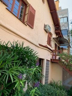 Casa 7 dormitórios 2 vagas de garagem no bairro Petrópolis — foto 3