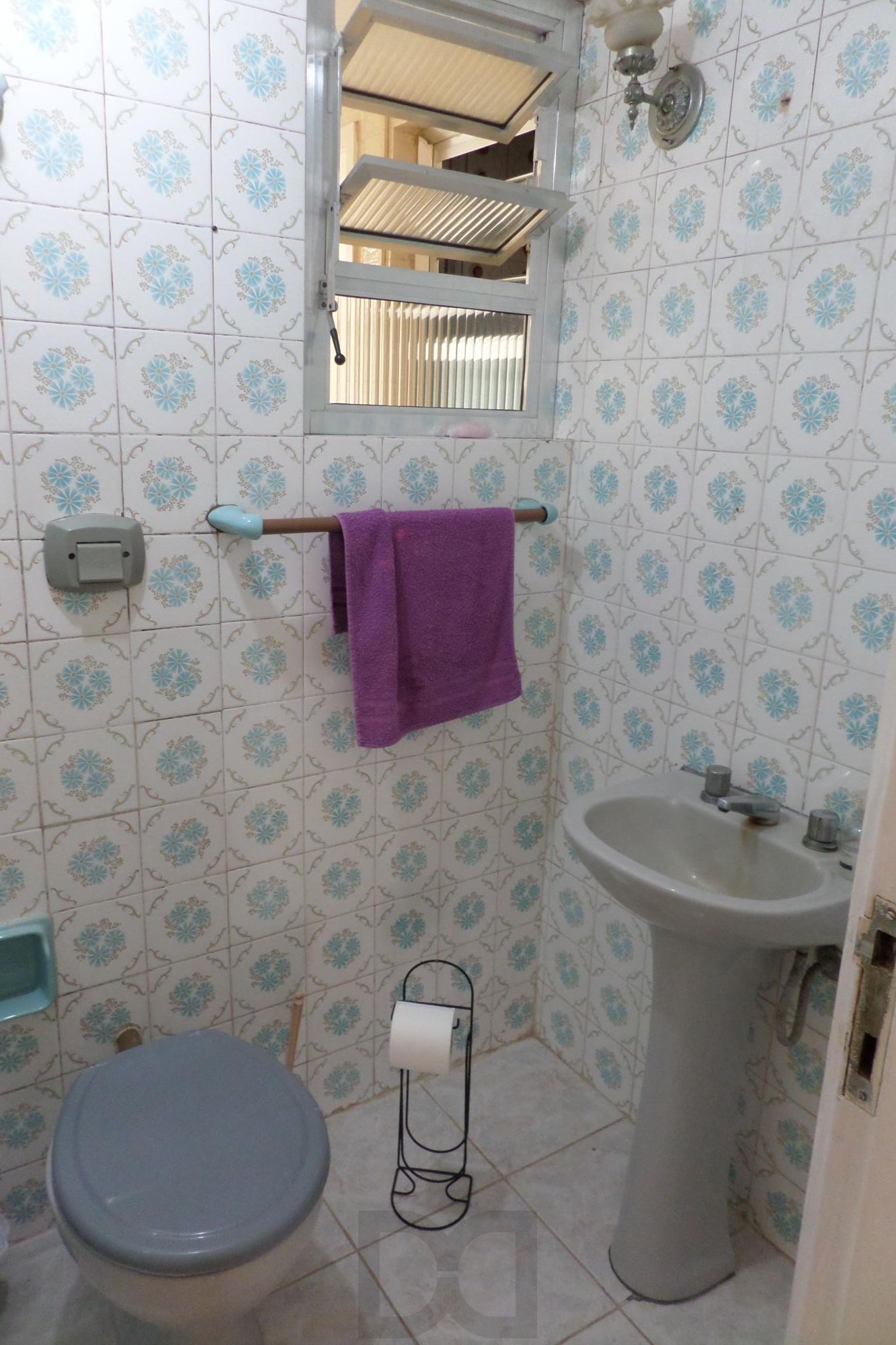 Apartamento no Centro de 2 dormitórios dependência DESOCUPADO — foto 12