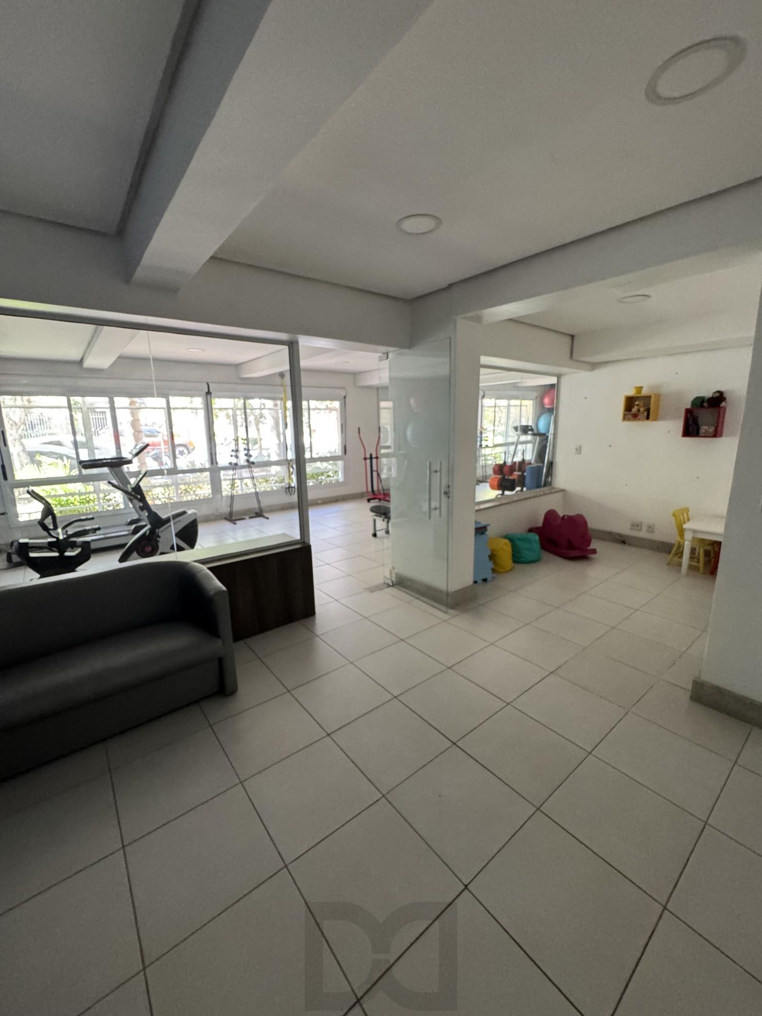 Apartamento de 3 dormitórios, suite, garagem - Menino Deus — foto 10