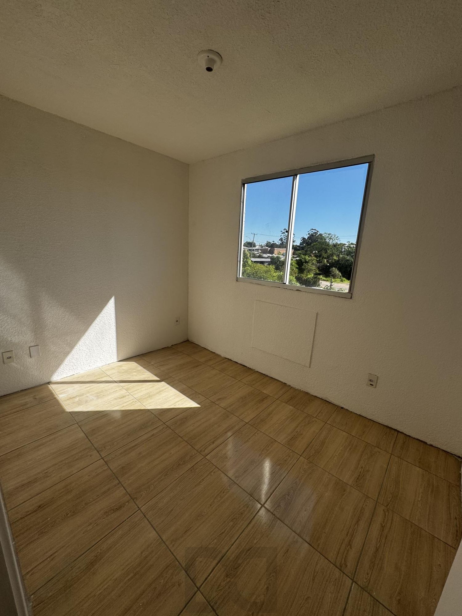 Apartamento de 2 dormitórios com garagem desocupado. — foto 17