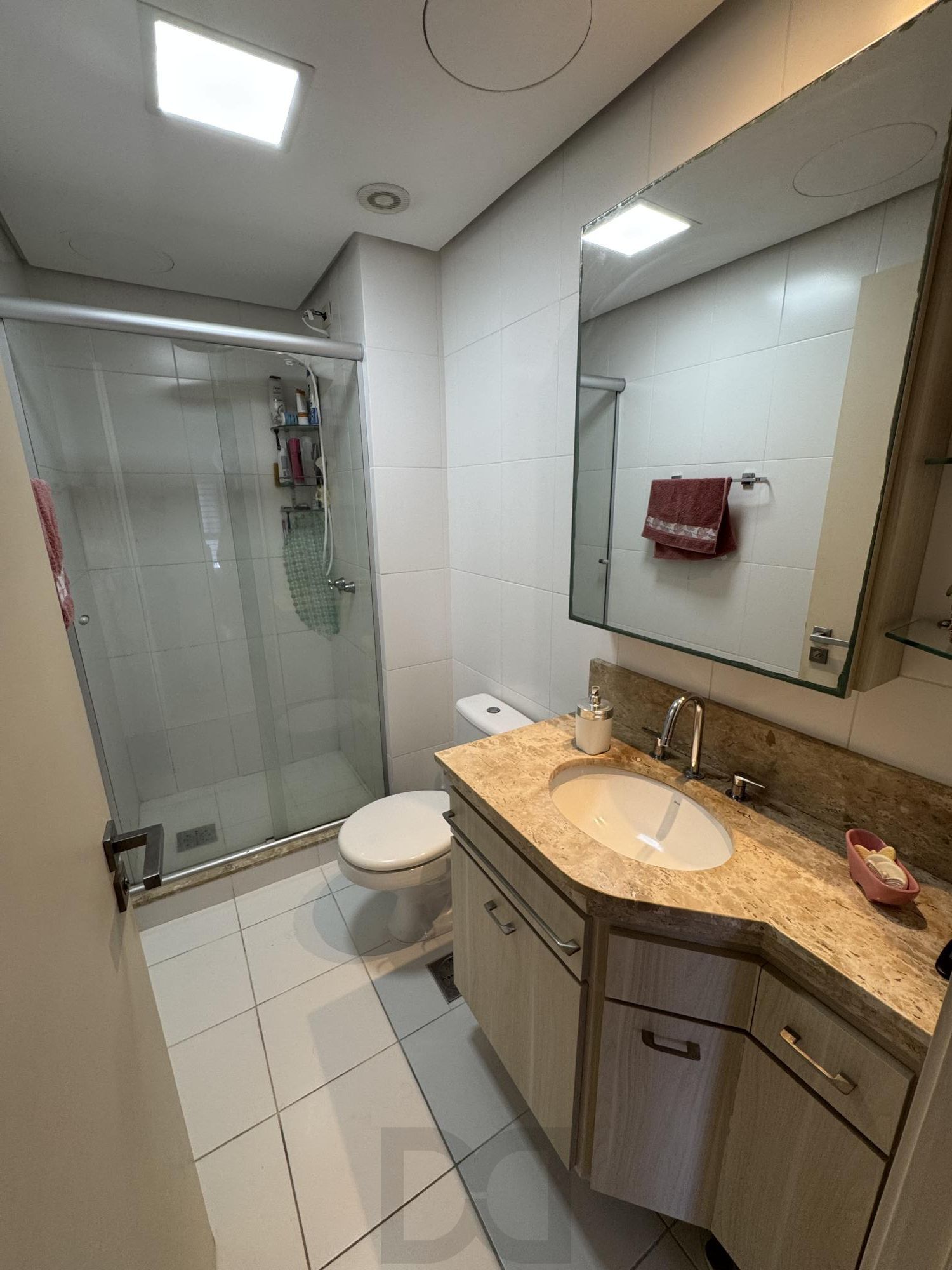 Apartamento de 3 dormitórios, suite, garagem - Menino Deus — foto 32