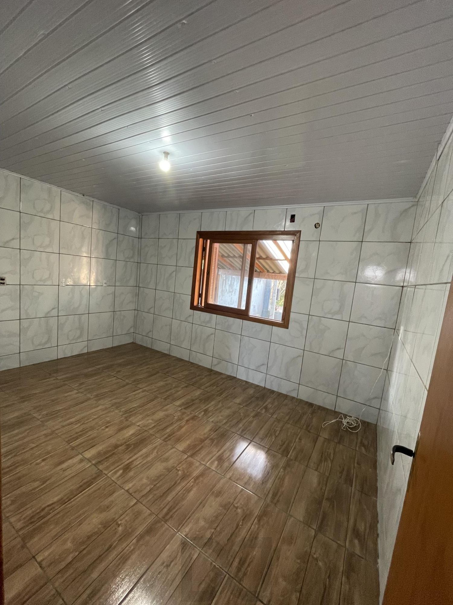 Excelente casa térrea com pátio e vaga para 2 carros! — foto 6