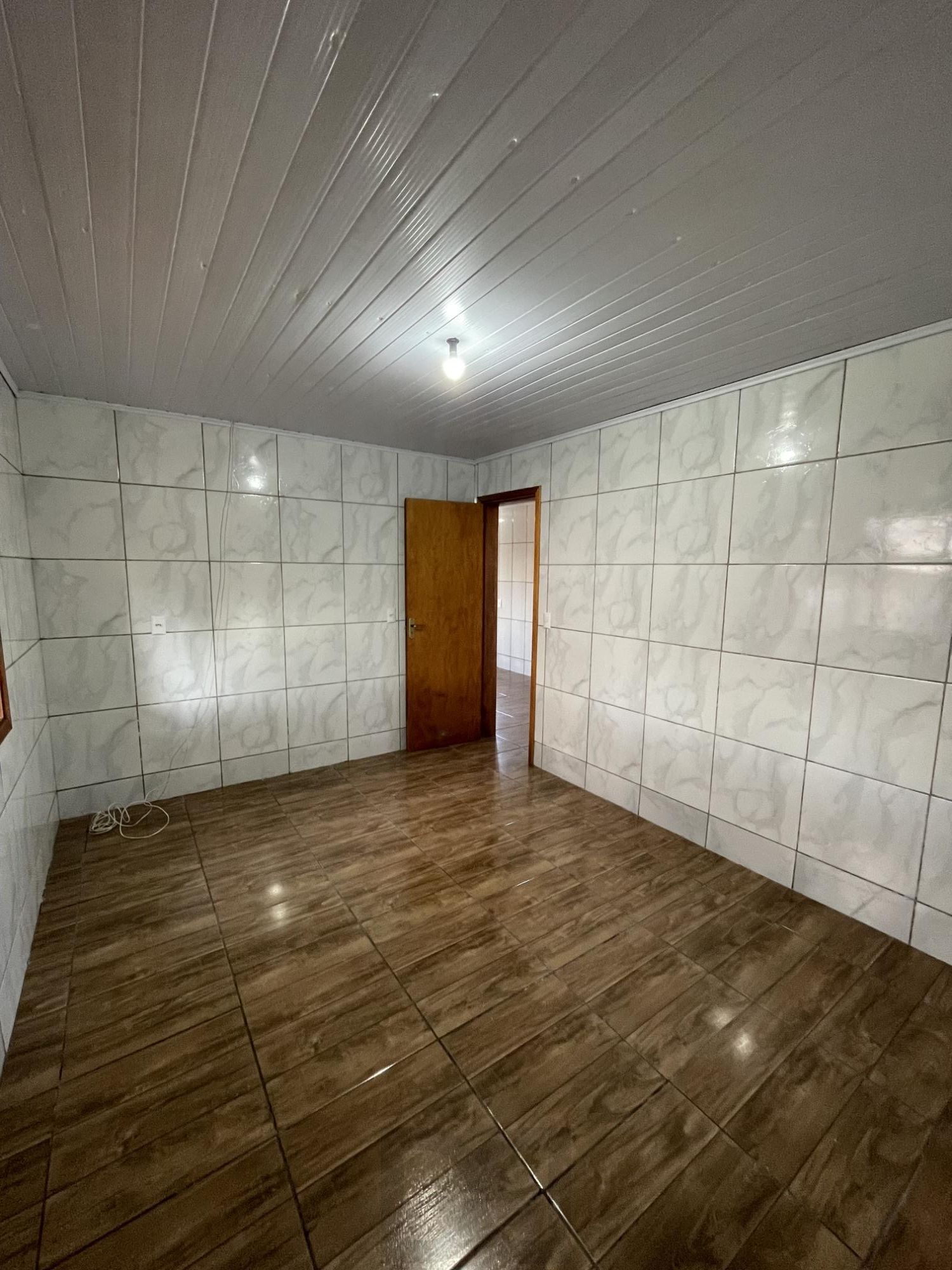 Excelente casa térrea com pátio e vaga para 2 carros! — foto 8