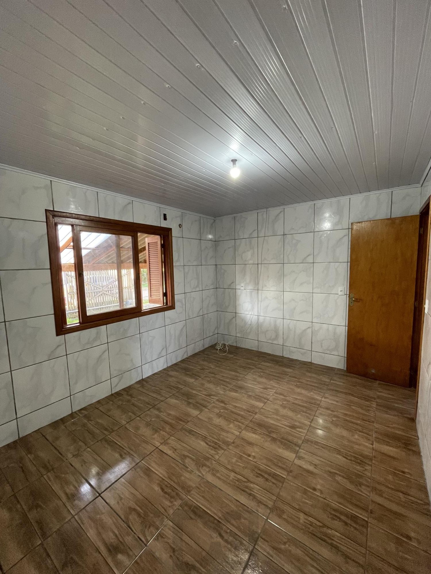 Excelente casa térrea com pátio e vaga para 2 carros! — foto 7
