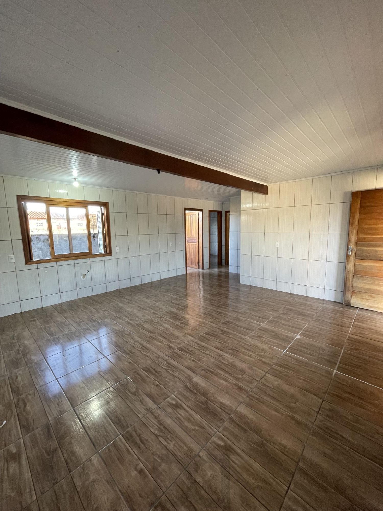 Excelente casa térrea com pátio e vaga para 2 carros! — foto 4