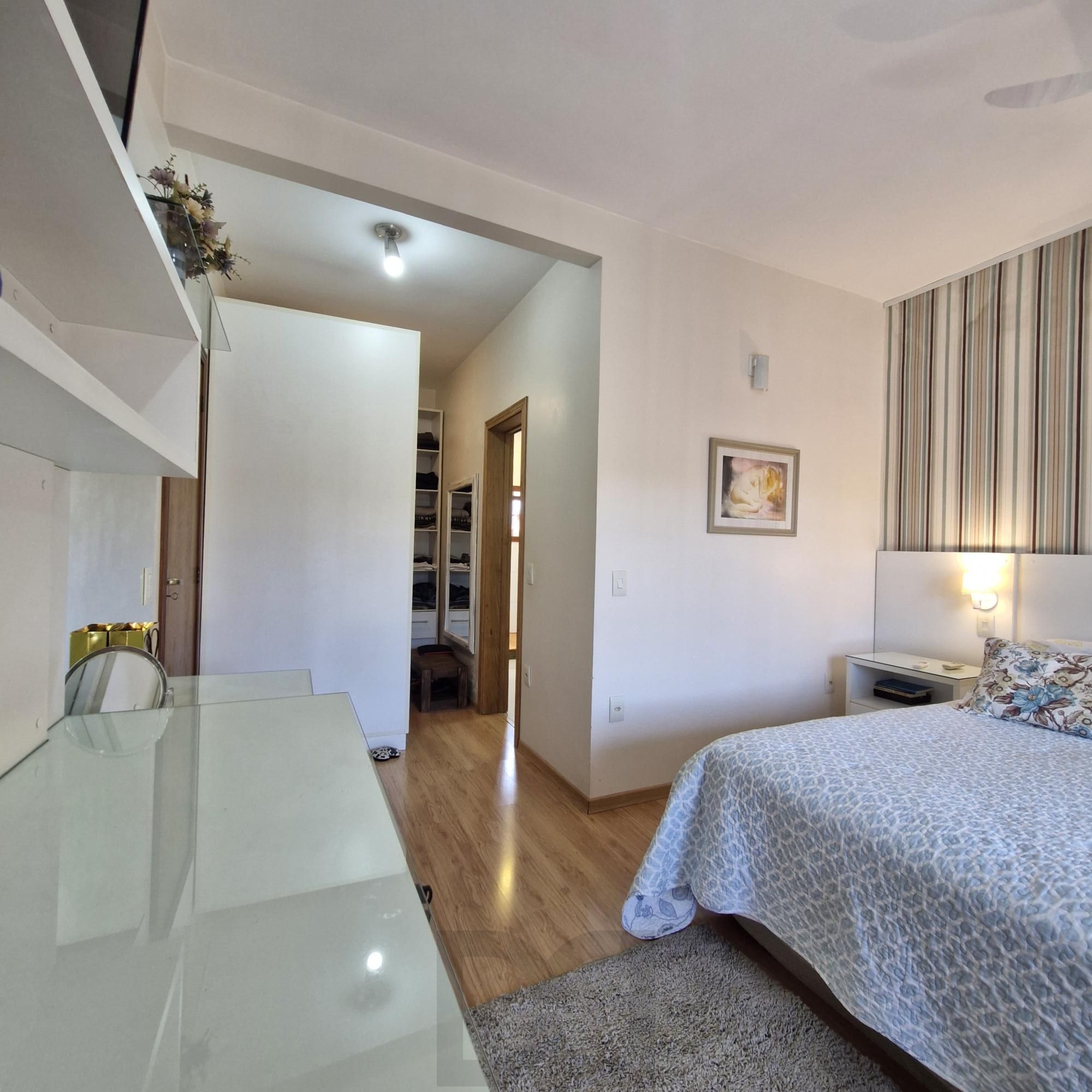 Excelente Sobrado no Jardim Itú Sabará com quatro Dormitórios sendo três Suites. — foto 29