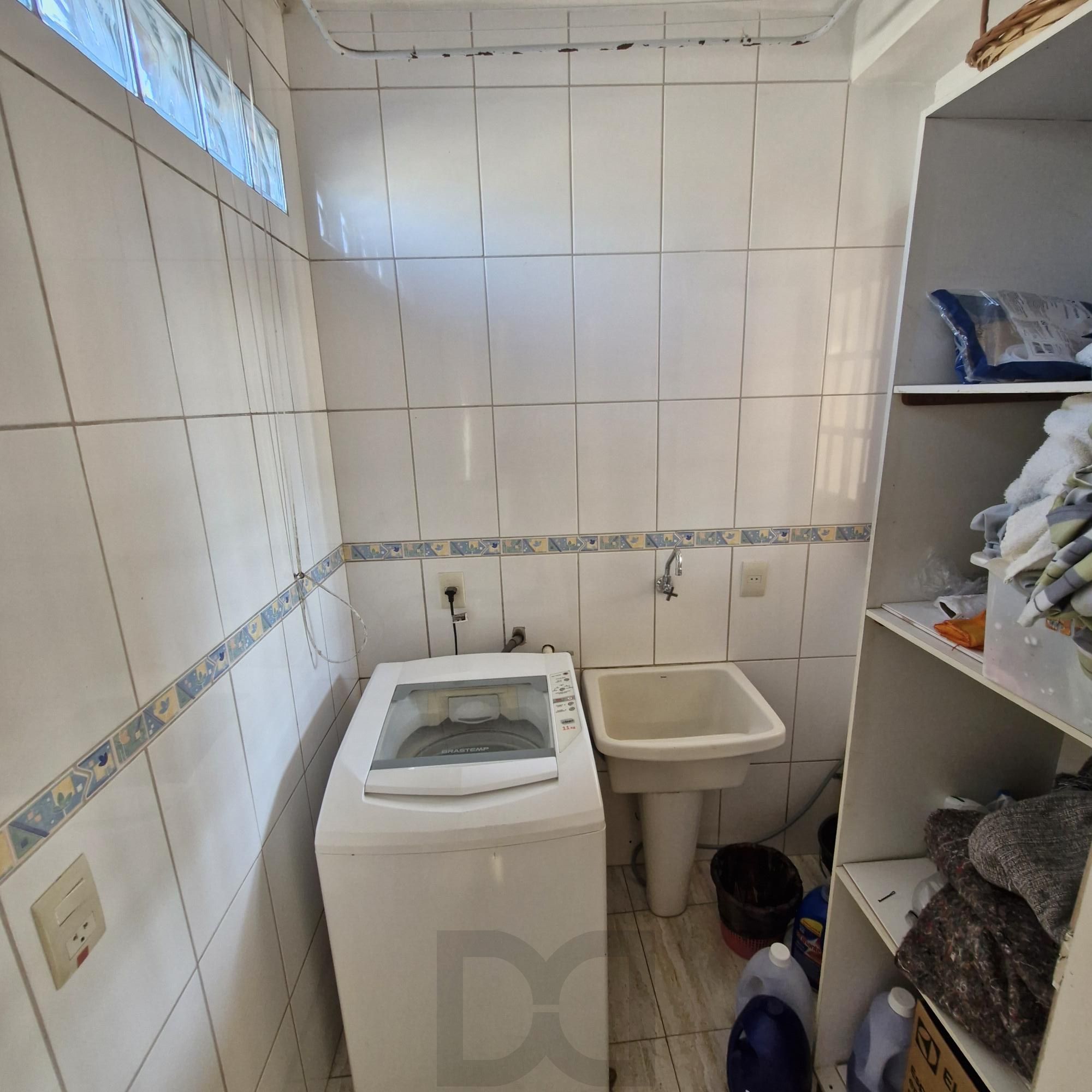 Excelente Sobrado no Jardim Itú Sabará com quatro Dormitórios sendo três Suites. — foto 35