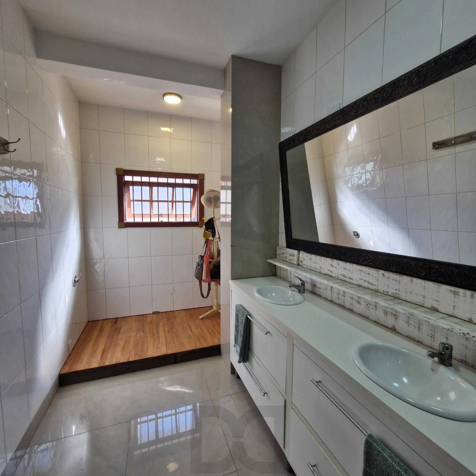 Excelente Sobrado no Jardim Itú Sabará com quatro Dormitórios sendo três Suites. — foto 24